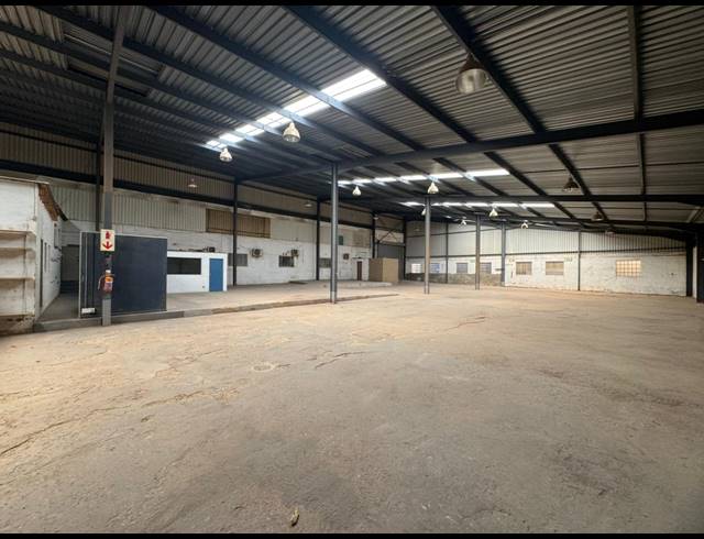 1,400M² WAREHOUSE FOR SALE IN LEA GLEN